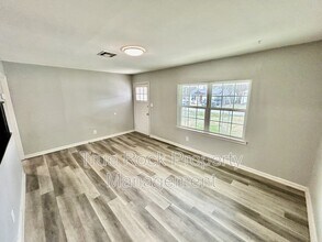 610 W 1st St in Ada, OK - Building Photo - Building Photo