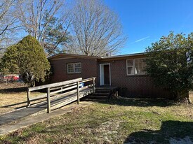 3216 7th Ave N in Pell City, AL - Building Photo