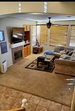 1424 Enchante Way in Oceanside, CA - Building Photo - Building Photo