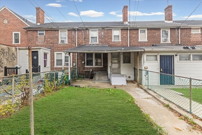 1215 S Octagon Rd in Camden, NJ - Building Photo - Building Photo