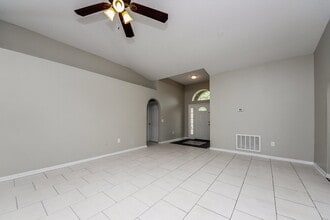 5070 Silver Thistle Ln in St. Cloud, FL - Building Photo - Building Photo
