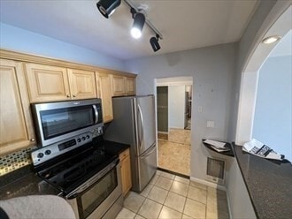 100 Marion St in Brookline, MA - Building Photo - Building Photo