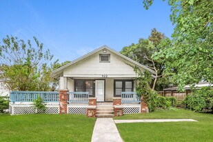 522 12th Ave N in Texas City, TX - Building Photo