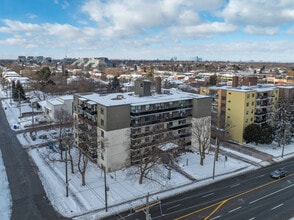 4340 Bathurst St in Toronto, ON - Building Photo - Building Photo