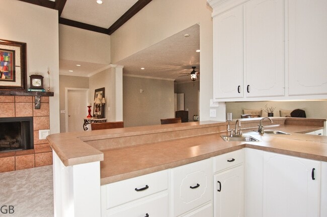 property at 3235 Country Club Blvd