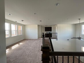 499 Russell Way in Marina, CA - Building Photo - Building Photo