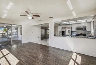 7628 Candle Dr in Port Richey, FL - Building Photo - Building Photo