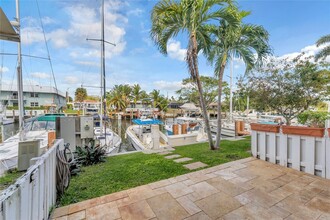 2541 NE 15th St in Pompano Beach, FL - Building Photo - Building Photo