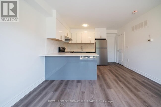 property at 2052 Pharmacy Ave