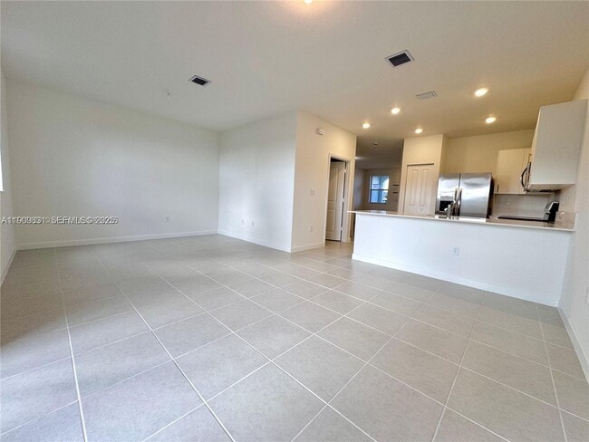 2490 SE 29th St in Homestead, FL - Foto de edificio - Building Photo