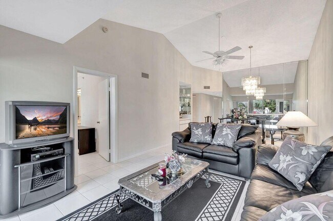 280 NW 67th St