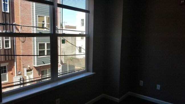 1949 N Gratz St in Philadelphia, PA - Foto de edificio - Building Photo