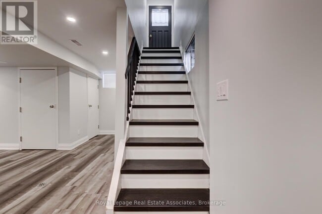 22 St James St in Brantford, ON - Building Photo - Building Photo