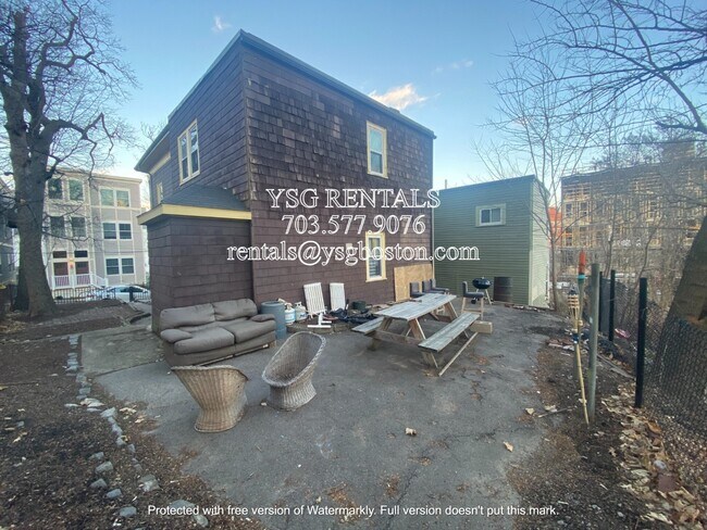 10 Alleghany St, Unit 1 in Boston, MA - Building Photo - Building Photo
