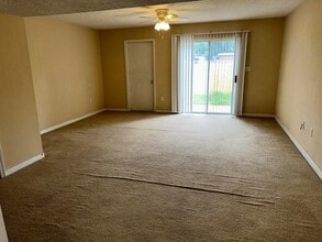 2413 Suwanee Ln in Fort Walton Beach, FL - Building Photo - Building Photo