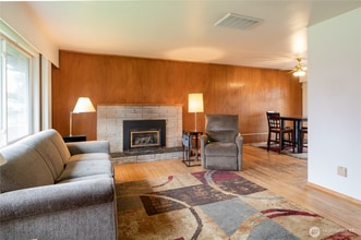 426 10th St in Blaine, WA - Foto de edificio - Building Photo