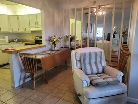 5773 La Paseos Dr in Greenacres, FL - Building Photo