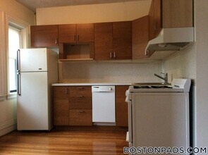 533 Newbury St, Unit 2F in Boston, MA - Foto de edificio - Building Photo