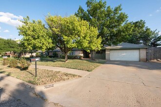 6207 McCoy Dr in Amarillo, TX - Building Photo - Building Photo