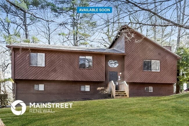 property at 3992 Fairington Dr