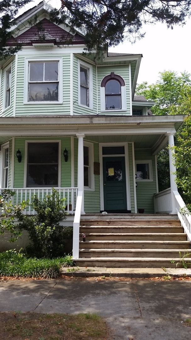 property at 110 S 9th St