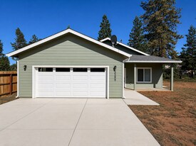 5589 Linrich Ln in Paradise, CA - Building Photo