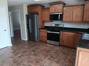 7036 Glen Hills Dr NE in Rio Rancho, NM - Building Photo - Building Photo