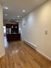 942 Willow Ave in Hoboken, NJ - Building Photo - Building Photo