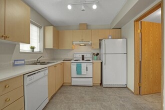 Westhaven Estates in Lethbridge, AB - Building Photo - Building Photo