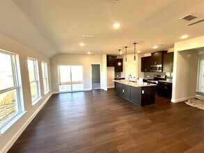 4717 Enclave Dr in Sanger, TX - Building Photo - Building Photo