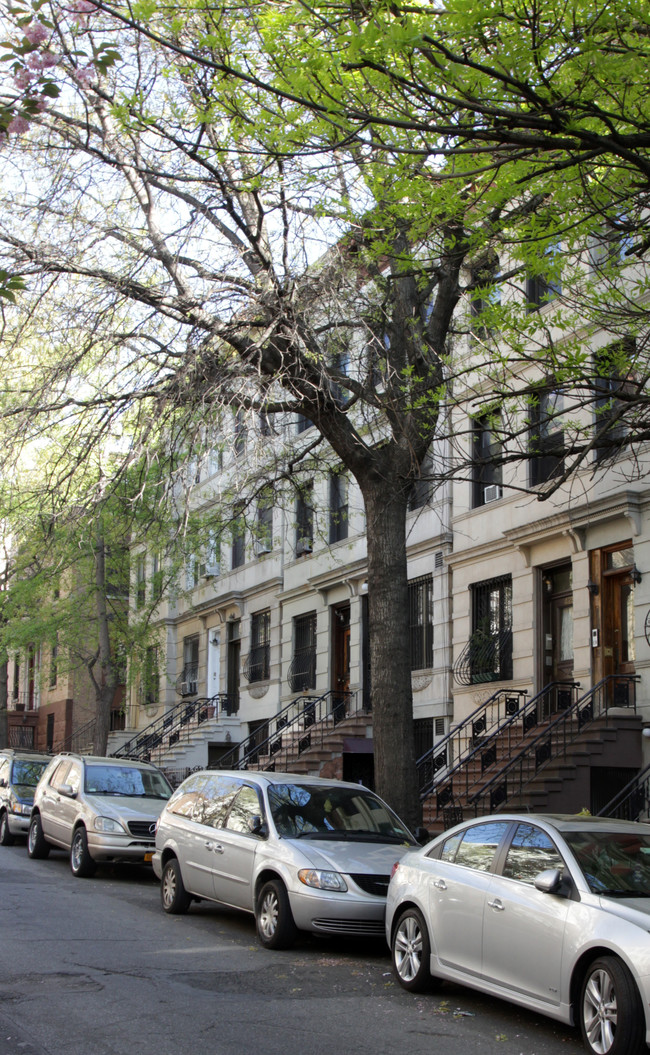 429 W 146th St in New York, NY - Foto de edificio - Building Photo