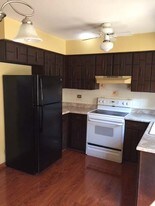 2103 W Montrose Ave, Unit 2 in Chicago, IL - Building Photo