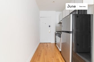 20 Avenue A Ave in New York, NY - Foto de edificio - Building Photo