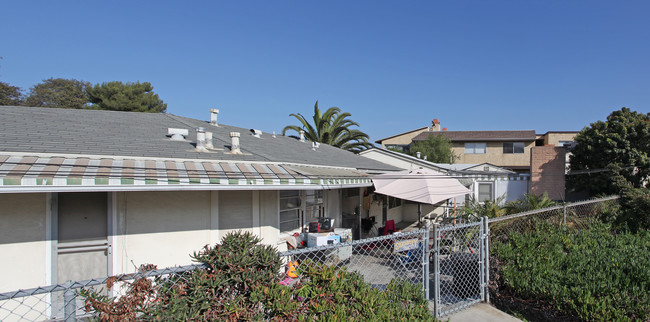 4378 Rialto St in San Diego, CA - Foto de edificio - Building Photo