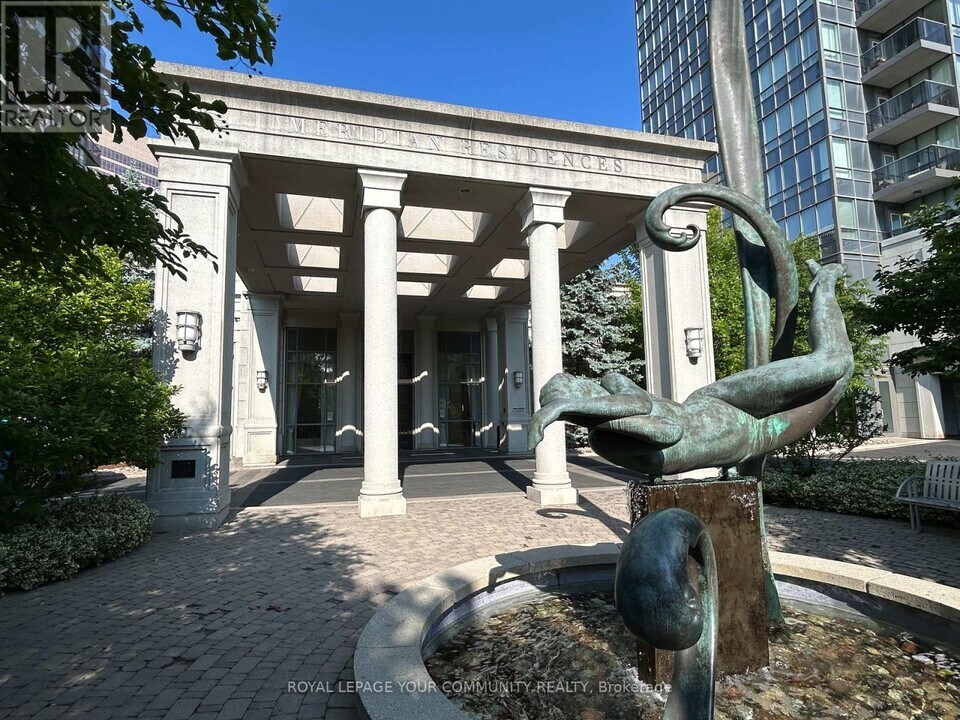 15-1115 Greenview Ave in Toronto, ON - Building Photo
