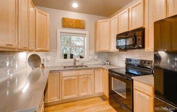 2244 Valentia St in Denver, CO - Building Photo - Building Photo