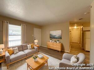 1211 Escalon Ave in San Antonio, TX - Building Photo - Building Photo