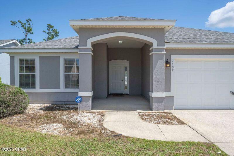 3402 Cherry Ridge Rd in Lynn Haven, FL - Building Photo