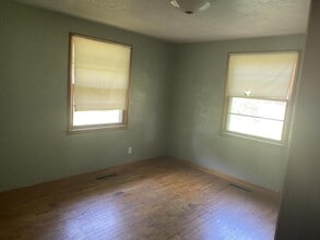 405 E 3rd St in Lamar, MO - Building Photo - Building Photo