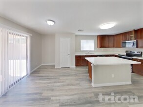 12367 W Turney Ave, Unit 2114 in Avondale, AZ - Foto de edificio - Building Photo