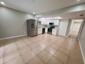 3637 Country Club Blvd in Cape Coral, FL - Building Photo - Building Photo
