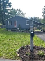 14 Jo Ellen Dr, Unit Upstairs in Merrimack, NH - Building Photo