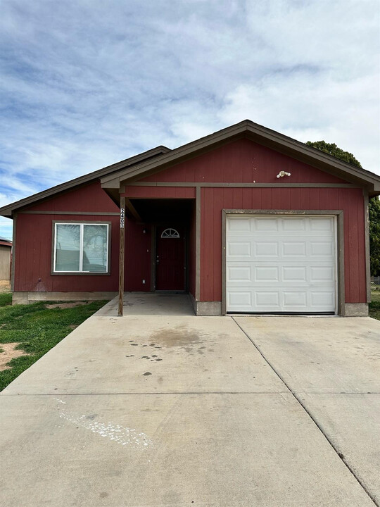 2405 Birch Ave in Lubbock, TX - Building Photo