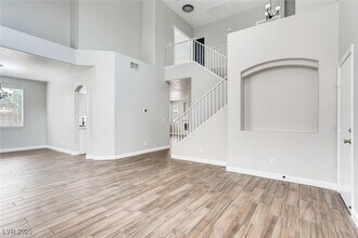 1124 Coral Rainbow Ave in Las Vegas, NV - Building Photo - Building Photo