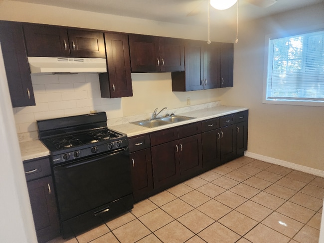 1414 Montana Ave in El Paso, TX - Foto de edificio - Building Photo