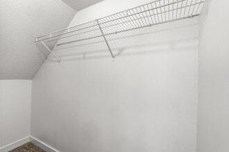 Triple Crown Altoona Cooperative in Altoona, IA - Foto de edificio - Building Photo