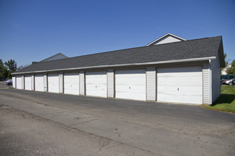 Saddlebrook Apartments in Hilliard, OH - Foto de edificio - Building Photo