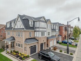 6-102 Memory Ln in Brampton, ON - Building Photo