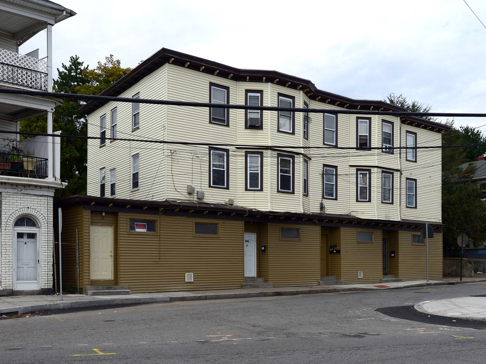 10-16 Veazie St in Providence, RI - Foto de edificio