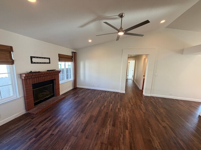 4374 Woodmere Rd in Orcutt, CA - Building Photo - Building Photo